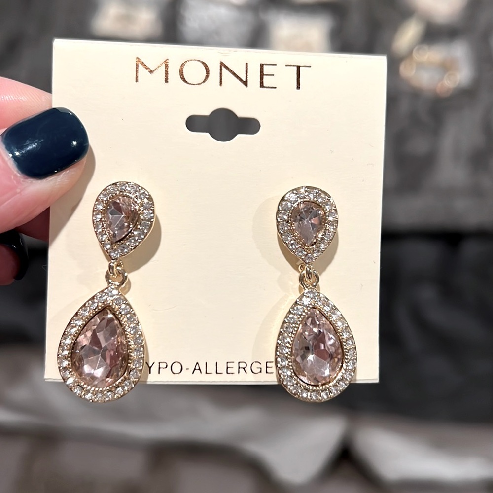 Monet drop earnings with light purple colored stone. Perfect for wedding